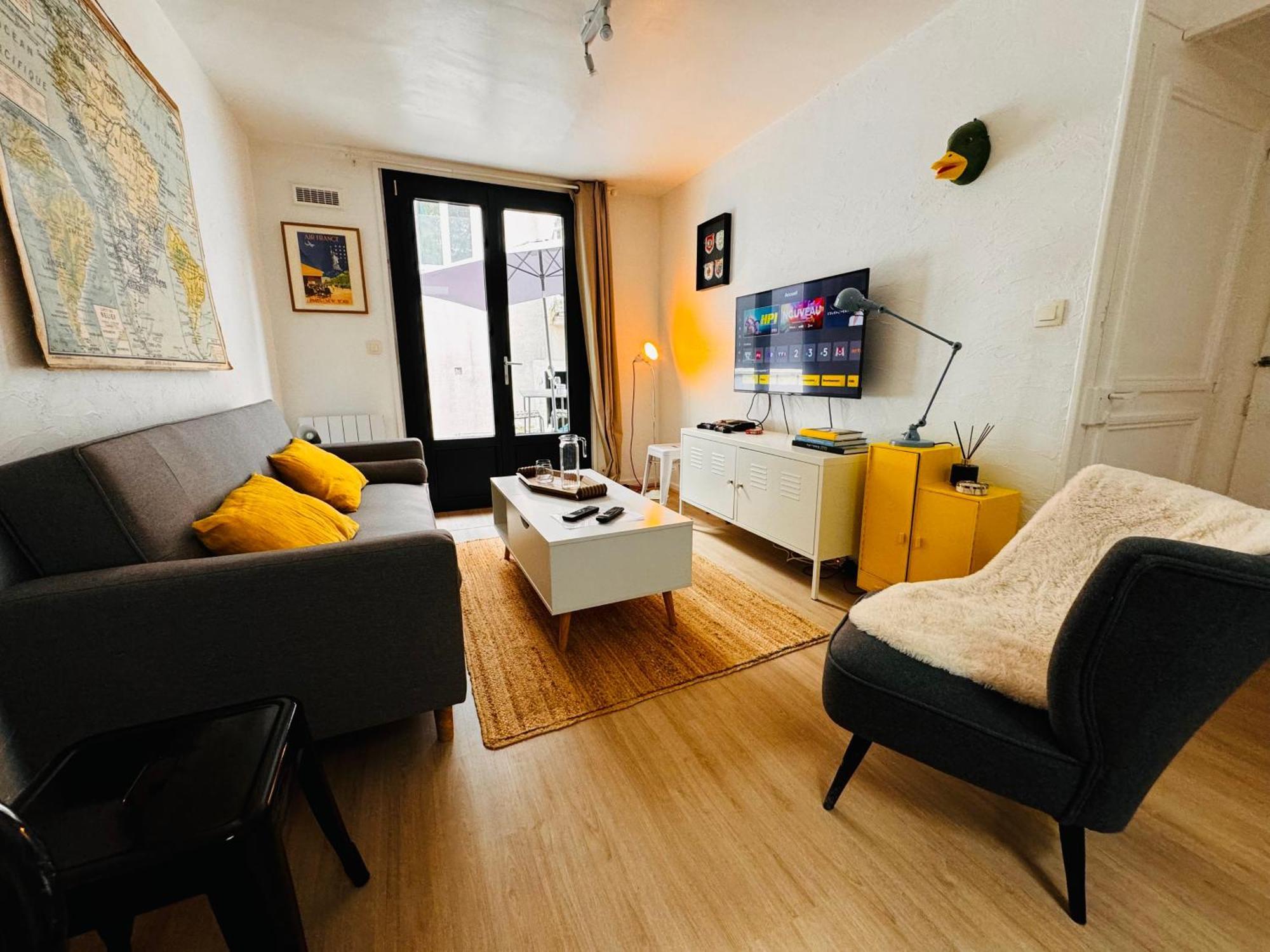 Appartamento Le Petit Re, Hypercentre, Garage Prive, Terrasse Niort Esterno foto