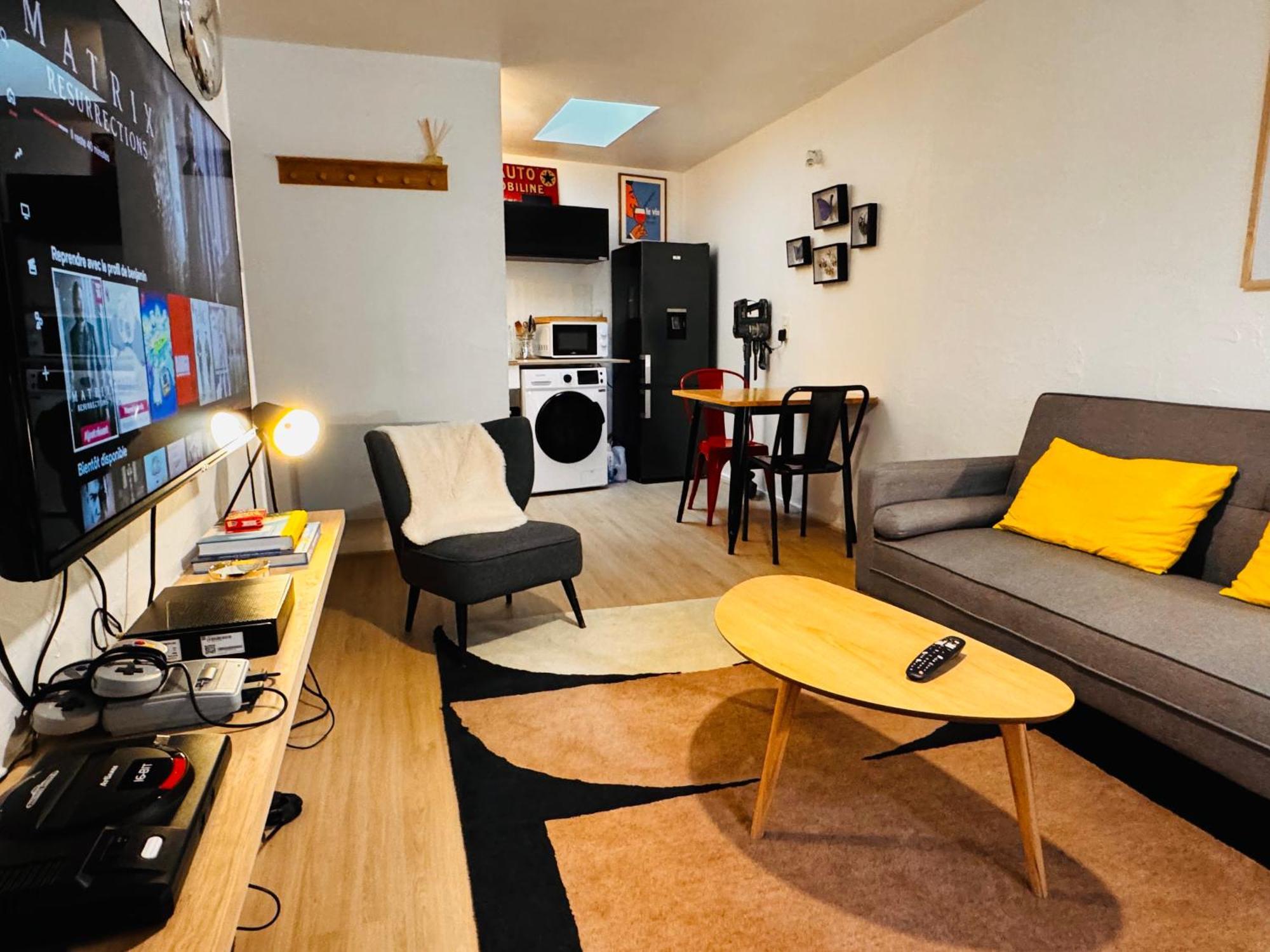 Appartamento Le Petit Re, Hypercentre, Garage Prive, Terrasse Niort Esterno foto